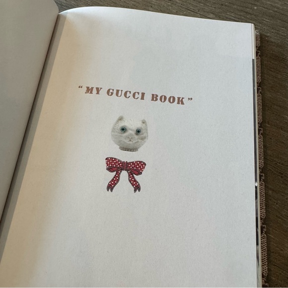 NIP “MY GUCCI BOOK” Journal Gucci x Oggi Magazine 2017 Japan Exclusive - Picture 9 of 16